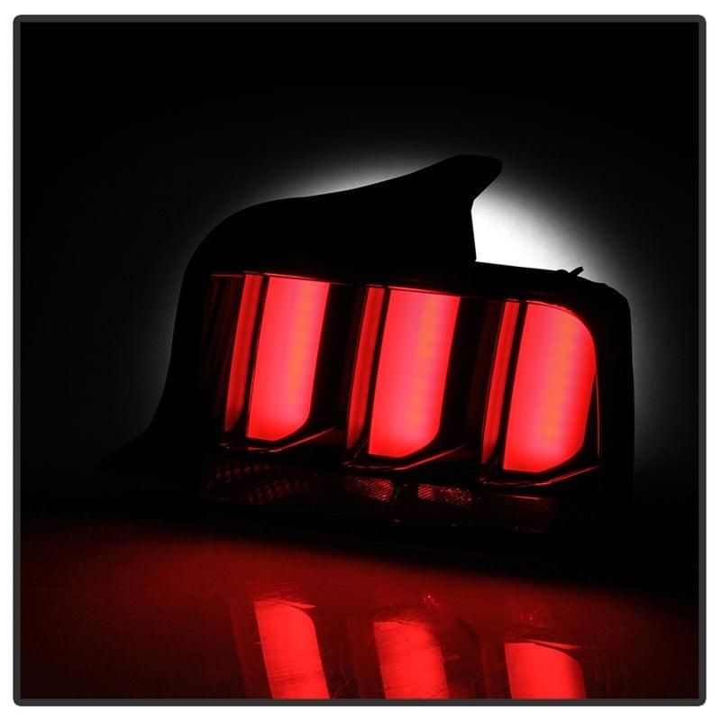 SPYDER 5086693 - SPY5086693 - Spyder 05-09 Ford Mustang (White Light Bar) LED Tail Lights - Black ALT-YD-FM05V3-LED-BK - Shipped in Europe - Tuningsupply.com
