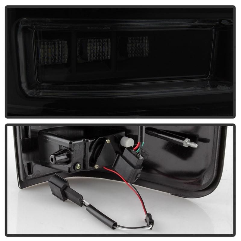 SPYDER 5084187 - SPY5084187 - Spyder Ford F150 04-08 Styleside Tail Light V2 - LED - Black Smoke ALT-YD-FF15004V2-LBLED-BSM - Shipped in Europe - Tuningsupply.com