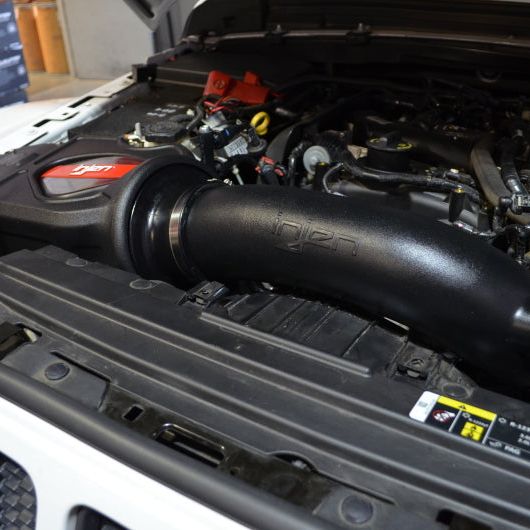 Injen EVO5006C - INJEVO5006C - Injen 18-20 Jeep Wrangler JL L4-2.0L Evolution Intake (Oiled) - Shipped in Europe - Tuningsupply.com