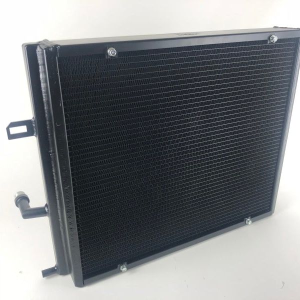 CSF 8131B - CSF8131B - CSF BMW B58/B48 Front Mount Triple-Pass Heat Exchanger w/Rock Guard - Black - Shipped in Europe - Tuningsupply.com