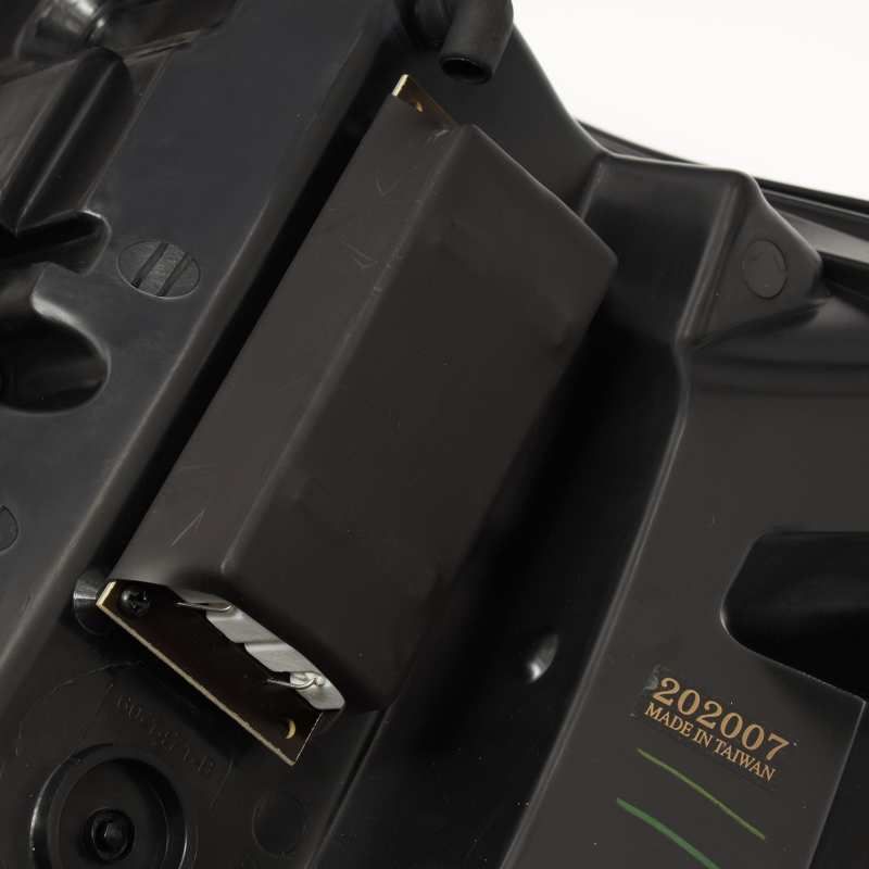 AlphaRex 620010 - ARX620010 - AlphaRex 14-18 Chevrolet Silverado 1500 PRO-Series LED Tail Lights Jet Black - Shipped in Europe - Tuningsupply.com