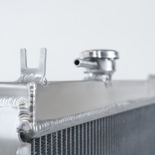 CSF 7212 - CSF7212 - CSF 95-04 Toyota Tacoma (2.7/3.4L) Heavy Duty All-Aluminum Radiator - Shipped in Europe - Tuningsupply.com