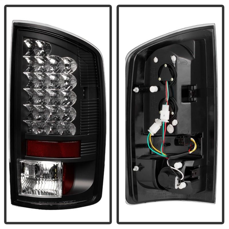 SPYDER 5002556 - SPY5002556 - Spyder Dodge Ram 02-06 1500/Ram 2500/3500 03-06 LED Tail Light Black ALT-YD-DRAM02-LED-BK - Shipped in Europe - Tuningsupply.com
