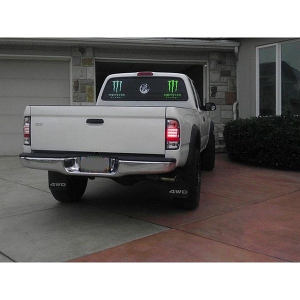 SPYDER 5007872 - SPY5007872 - Spyder Toyota Tacoma 01-04 LED Tail Lights Red Clear ALT-YD-TT01-LED-RC - Shipped in Europe - Tuningsupply.com