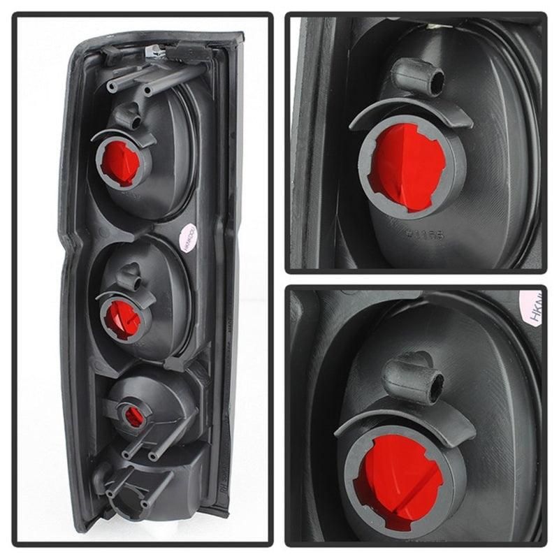 SPYDER 5078216 - SPY5078216 - Spyder Nissan Hardbody 86-97 Euro Style Tail Lights Black Smoke ALT-YD-NH86-BSM - Shipped in Europe - Tuningsupply.com
