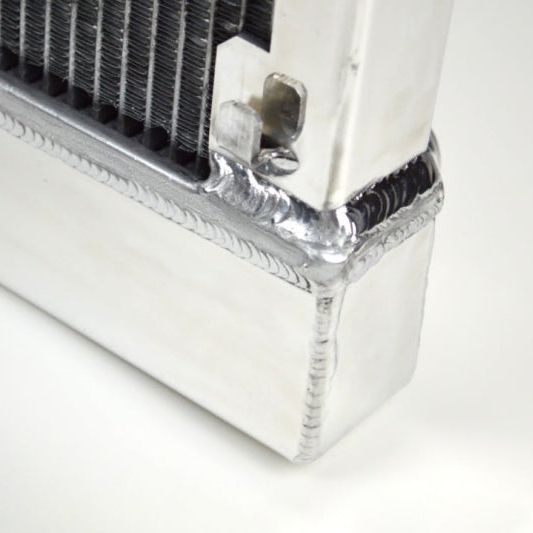 CSF 7061 - CSF7061 - CSF 06-10 Hummer H3/H3T 3.5L/3.7L/5.3L Radiator - Shipped in Europe - Tuningsupply.com