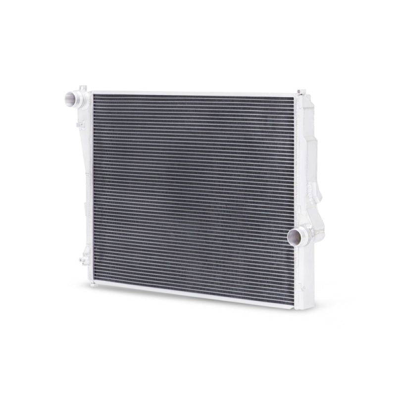 Mishimoto MMRAD-E46-323 - MISMMRAD-E46-323 - Mishimoto 99-06 BMW 323i/323i/328i/330i Performance Aluminum Radiator - Shipped in Europe - Tuningsupply.com
