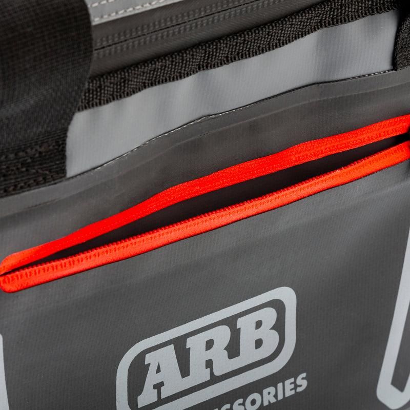 ARB 10100376 - ARB10100376 - ARB Cooler Bag Charcoal w/ Red Highlights 15in L x 11in W x 9in H Holds 22 Cans - Shipped in Europe - Tuningsupply.com