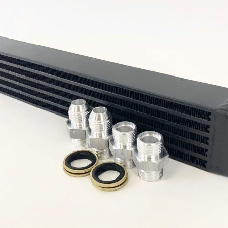 CSF 8092 - CSF8092 - CSF 82-94 BMW 3 Series (E30) High Performance Oil Cooler w/-10AN Male & OEM Fittings - Shipped in Europe - Tuningsupply.com