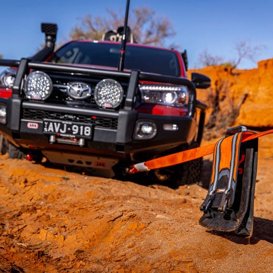 ARB RK12A - ARBRK12A - ARB Weekender Recovery Kit Incl 17600lb Recovery Strap/4.75T Shackles - Shipped in Europe - Tuningsupply.com