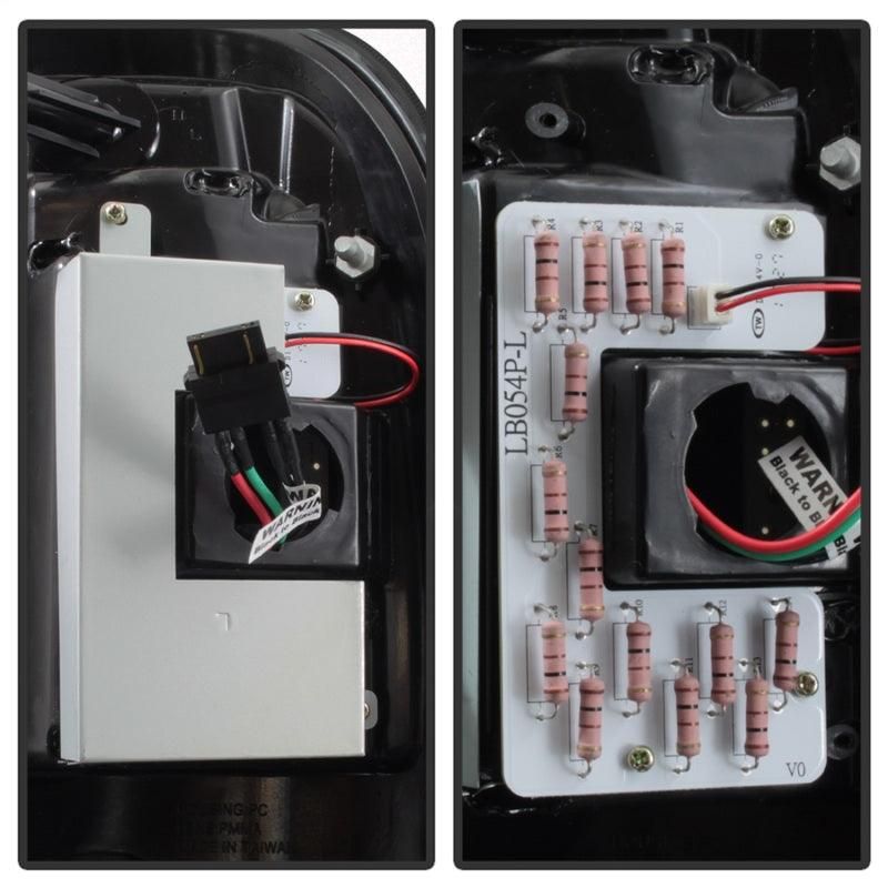 SPYDER 5084248 - SPY5084248 - Spyder 97-03 Ford F150 Stylsd. F250 V3 Lght Bar LED Tail Lights - Blk Smk ALT-YD-FF15097V3-LBLED-BSM - Shipped in Europe - Tuningsupply.com