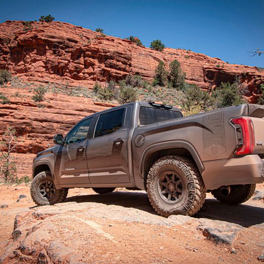 ICON 58671 - ICO58671 - ICON 22+ Toyota Tundra 2.5 EXP Front Coilover Shock - Shipped in Europe - Tuningsupply.com