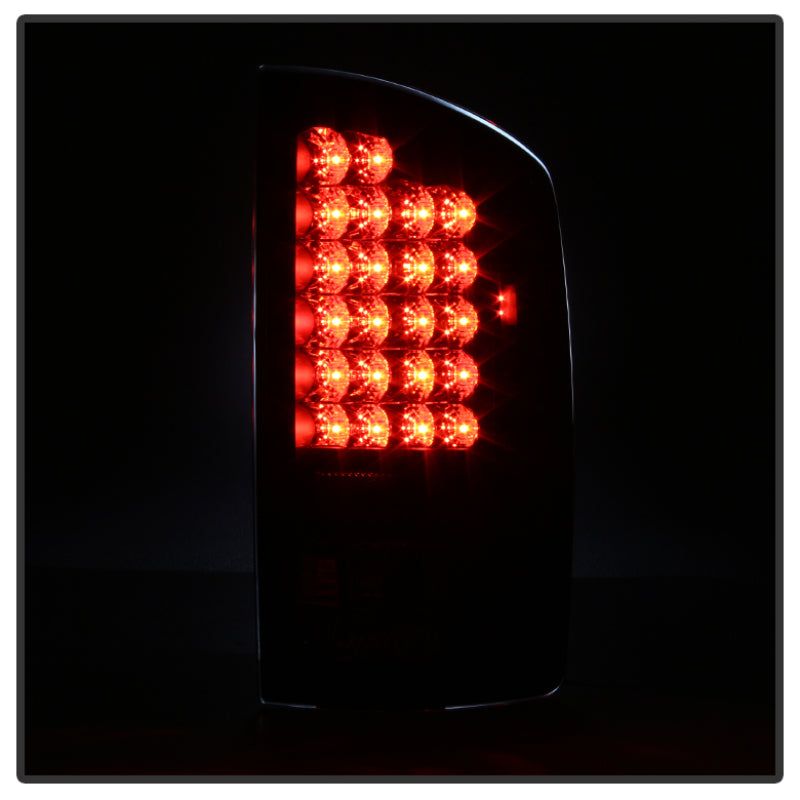 SPYDER 5002556 - SPY5002556 - Spyder Dodge Ram 02-06 1500/Ram 2500/3500 03-06 LED Tail Light Black ALT-YD-DRAM02-LED-BK - Shipped in Europe - Tuningsupply.com
