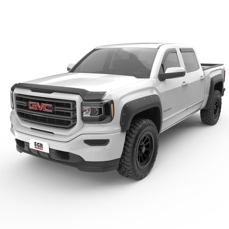 EGR 301585 - EGR301585 - EGR 14+ GMC Sierra Superguard Hood Shield - Matte (301585) - Shipped in Europe - Tuningsupply.com
