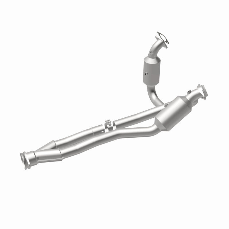 

Magnaflow 21-710 - MAG21-710 - MagnaFlow Direct Fit Catalytic Converter 2015-2017 Transit-150 V6 3.5 OEM Underbody - Shipped in Europe - Tuningsupply.com
