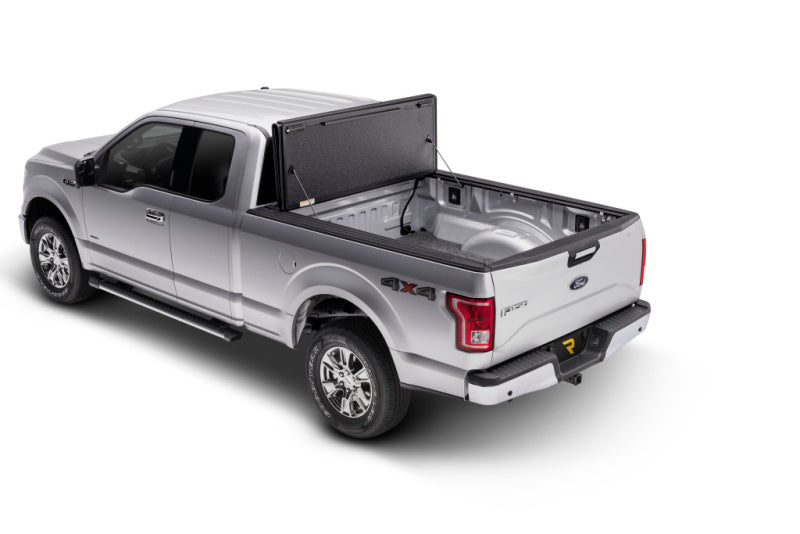 

Undercover  - UNDFX21019 - UnderCover 15-20 Ford F-150 5.5ft Flex Bed Cover - Shipped in Europe - Tuningsupply.com
