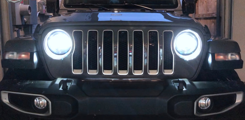

ORACLE Lighting 5769J-504 - ORL5769J-504 - Oracle Jeep Wrangler JL/Gladiator JT 7in. High Powered LED Headlights (Pair) - No Halo - Shipped in Europe - Tuningsupply.com
