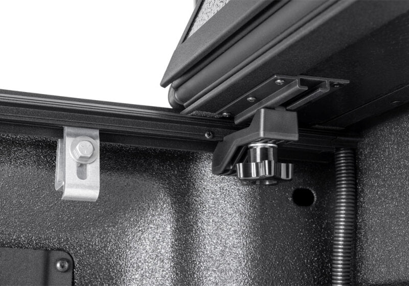 

BAK  - BAK226331 - BAK 17-23 Ford Super Duty 8ft Bed BAKFlip G2 - Shipped in Europe - Tuningsupply.com
