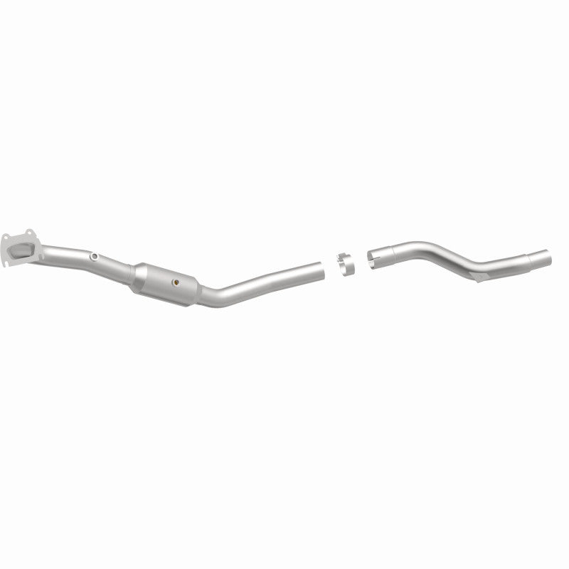 

Magnaflow 22-141 - MAG22-141 - MagnaFlow Right Side Direct Fit Catalytic Converter 15-17 Chrysler 300 3.6L (4-Bolt Flange) - Shipped in Europe - Tuningsupply.com
