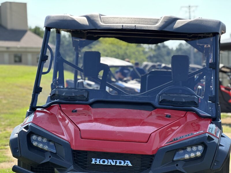 

Seizmik 50-50495kit - SZM50-50495KIT - Seizmik 16-23 Honda Pioneer 1000/ 5 Windshield Vented AR2 - Shipped in Europe - Tuningsupply.com
