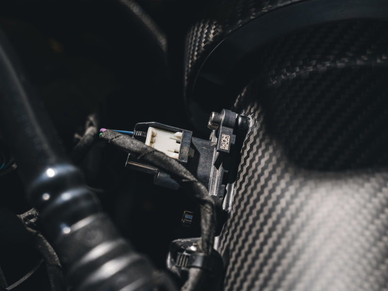 

AWE Tuning 2660-15650 - AWE2660-15650 - AWE Tuning 24-26 Ford S650 Mustang GT/Dark Horse S-FLO Carbon Intake - Shipped in Europe - Tuningsupply.com
