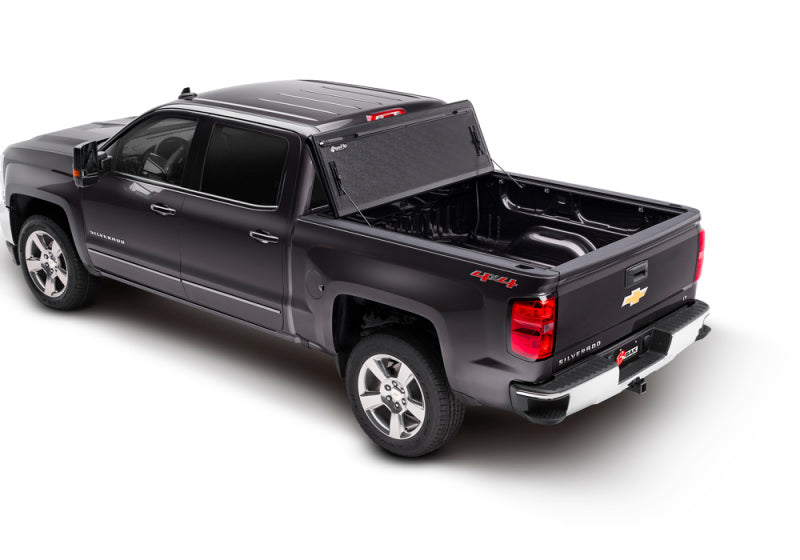 

BAK  - BAK226121 - BAK 14-18 Chevy Silverado 1500 / 15-20 Chevy Silverado 2500/3500 6ft 6in Bed BAKFlip G2 - Shipped in Europe - Tuningsupply.com
