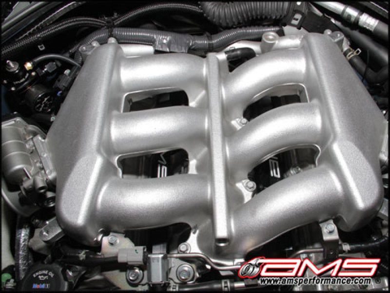 AMS Performance 2009+ Nissan GT-R R35 Alpha Fuel Rail Kit w/Regulator - Black-tuningsupply.com