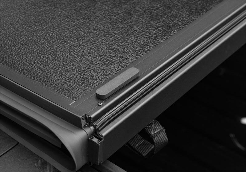 

Undercover  - UNDAX22021 - UnderCover 17-20 Ford F-250/F-350 6.8ft Armor Flex Bed Cover - Black Textured - Shipped in Europe - Tuningsupply.com
