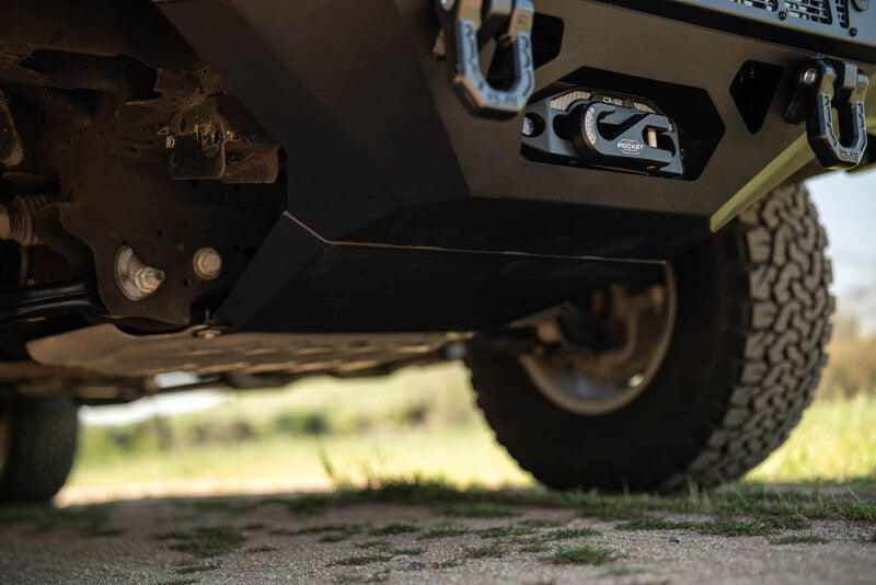 

DV8 Offroad FBCS1-08 - DVEFBCS1-08 - DV8 Offroad 2022+ Chevrolet Silverado 1500 Offroad Spec Series Front Bumper w/ Winch - Shipped in Europe - Tuningsupply.com
