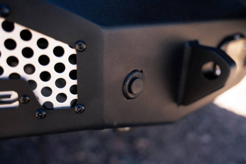 

DV8 Offroad  - DVERBBR-01 - DV8 Offroad 21-22 Ford Bronco MTO Series Rear Bumper - Shipped in Europe - Tuningsupply.com
