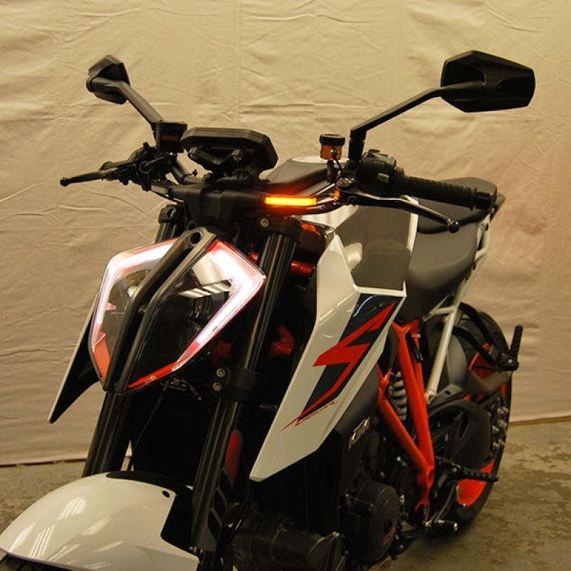 
    

New Rage Cycles 1290-FS - NEW1290-FS - New Rage Cycles 14-19 KTM SuperDuke 1290 Front Turn Signals - Shipped in Europe - Tuningsupply.com

  