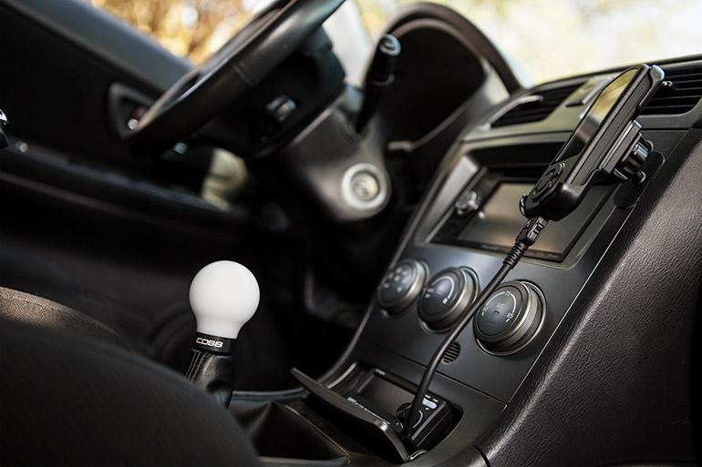 

COBB  - COBB211350-W-BK - Cobb Subaru 5-Speed COBB Knob - White Knob w/ Stealth Black - Shipped in Europe - Tuningsupply.com
