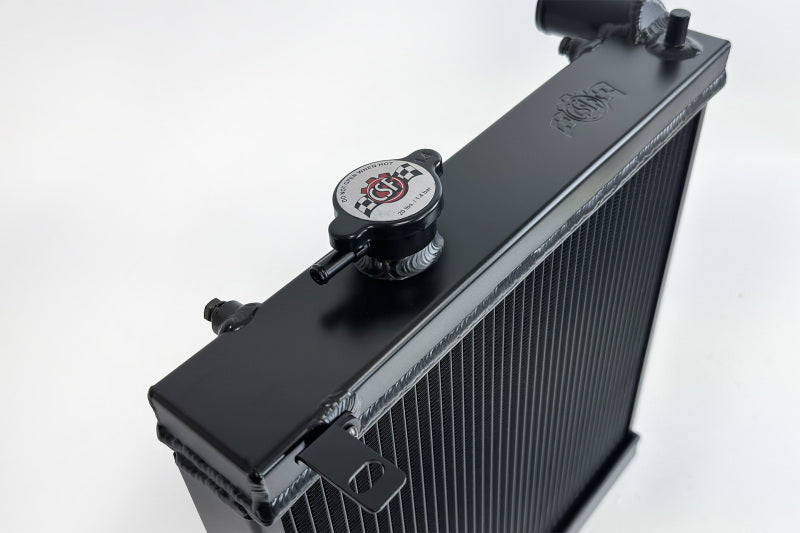 

CSF 7228B - CSF7228B - CSF 03-07 Mitsubishi Lancer EVO 7/8/9 1/2 Size Radiator - Black - Shipped in Europe - Tuningsupply.com
