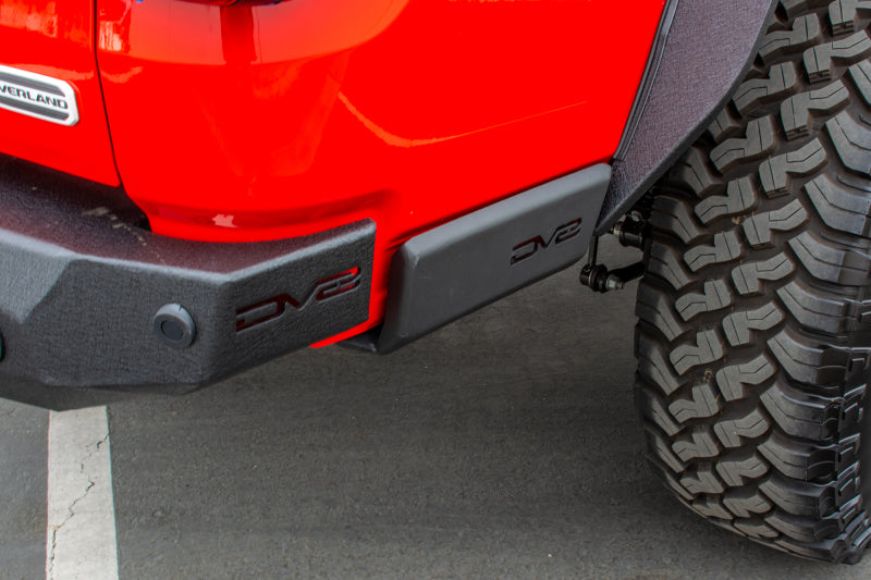 DV8 Offroad 2019+ Jeep Gladiator Bedside Sliders-tuningsupply.com