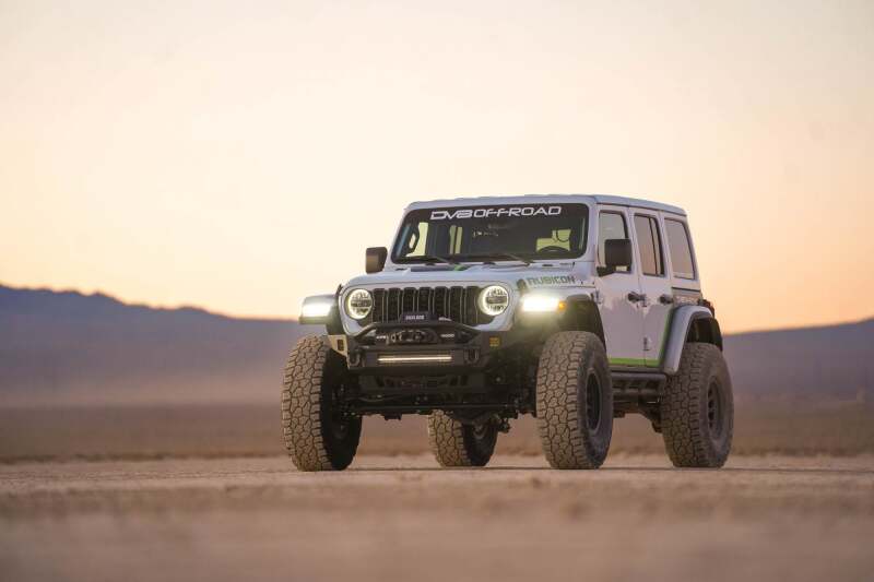 

DV8 Offroad BE20EW200W-H - DVEBE20EW200W-H - DV8 Offroad Elite Series 20in Dual Row Light Bar w/ Accent Light - Shipped in Europe - Tuningsupply.com

