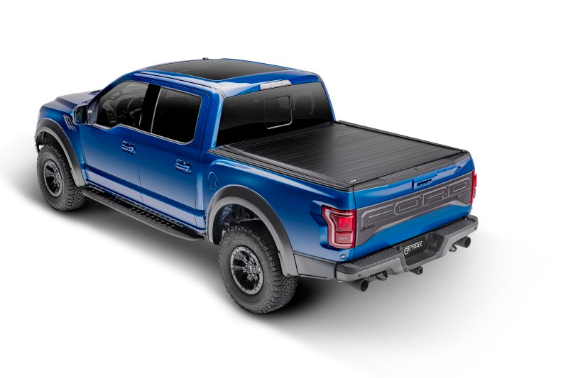 

Retrax 30383 - RTX30383 - Retrax 17-22 Ford F-250/F-350 Super Duty (Short Bed) Retrax IX - Shipped in Europe - Tuningsupply.com
