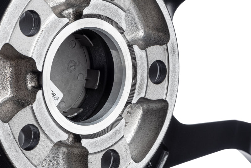 

APR Z1003148 - APRZ1003148 - APR Hub Centric Ring - 66.5mm to 57.1mm - Shipped in Europe - Tuningsupply.com
