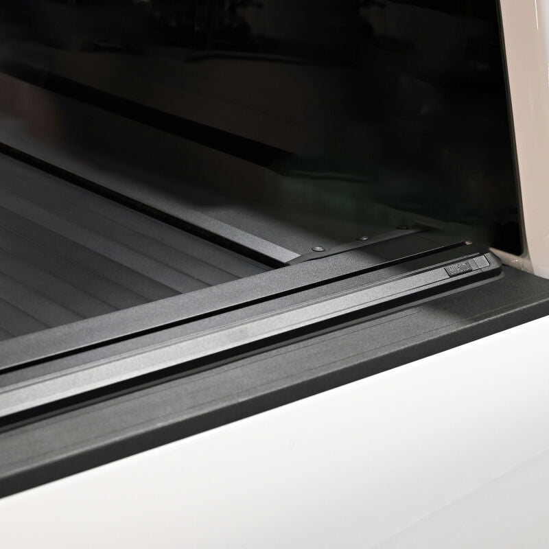 

Westin 19-61005 - WES19-61005 - Westin 17-26 Ford F-250/F-350/F-450/F-550 SD 6ft 10in Bed Manual Retractable Tonneau Cover - Black - Shipped in Europe - Tuningsupply.com
