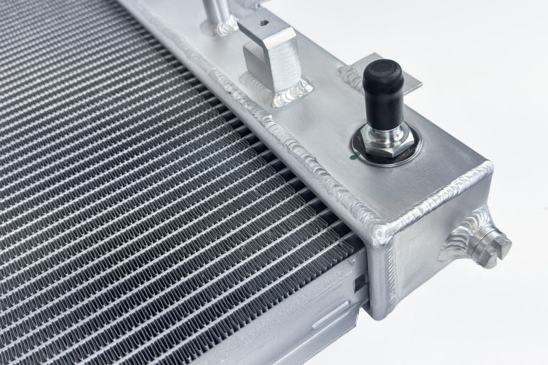 

CSF 8095 - CSF8095 - CSF 17-20 Ford Raptor / 15-25 F-150 High Performance Radiator - Shipped in Europe - Tuningsupply.com
