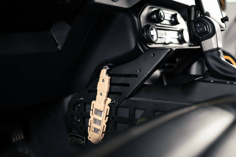 

DV8 Offroad CCBR-01 - DVECCBR-01 - DV8 21-23 Ford Bronco Center Console Molle Panels & Bridge - Shipped in Europe - Tuningsupply.com

