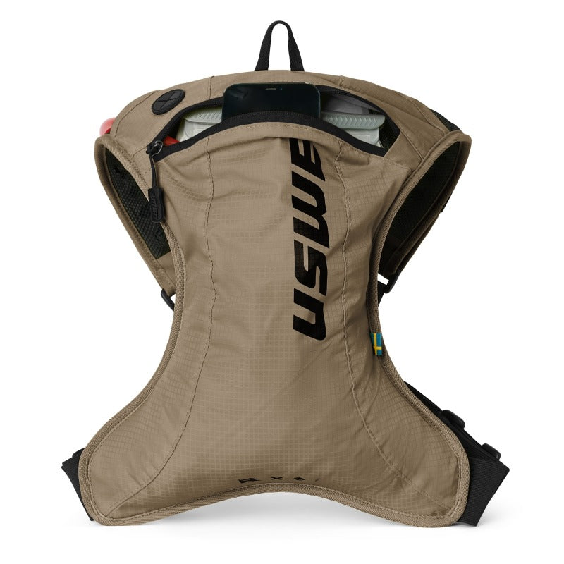 
  

USWE 5202077021 - USW5202077021 - USWE Outlander Moto Hydration Pack 2L - Sand - Shipped in Europe - Tuningsupply.com

