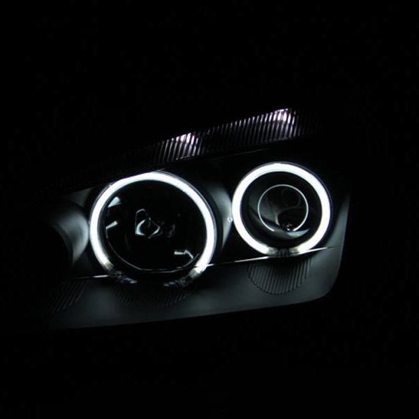 ANZO 2005-2007 Ford Focus Projector Headlights w/ Halo Black-tuningsupply.com