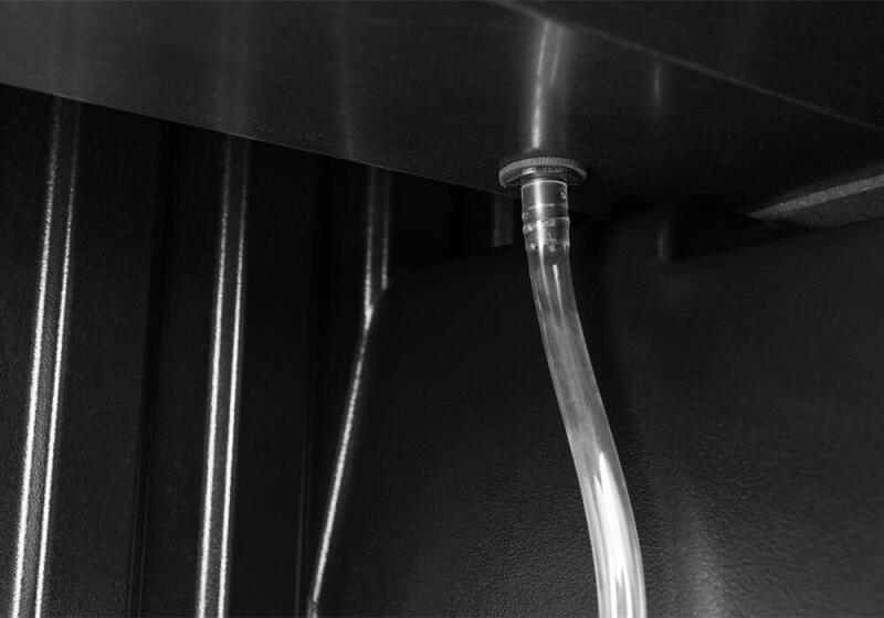 

Retrax  - RTXT-80841 - Retrax 07-18 Tundra CrewMax 5.5ft Bed with Deck Rail System RetraxPRO XR - Shipped in Europe - Tuningsupply.com
