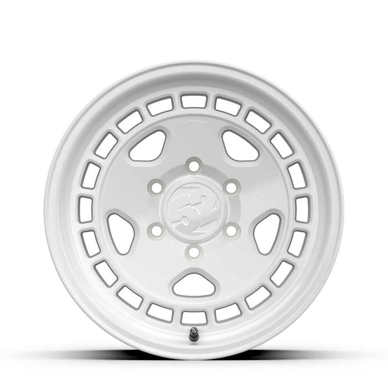 

fifteen52 THCCW-78557-00 - FFTTHCCW-78557-00 - fifteen52 Turbomac HD Classic 17x8.5 / 5x127 BP / 0 ET / 71.5mm CB / 4.75in BS / Classic White Wheel - Shipped in Europe - Tuningsupply.com
