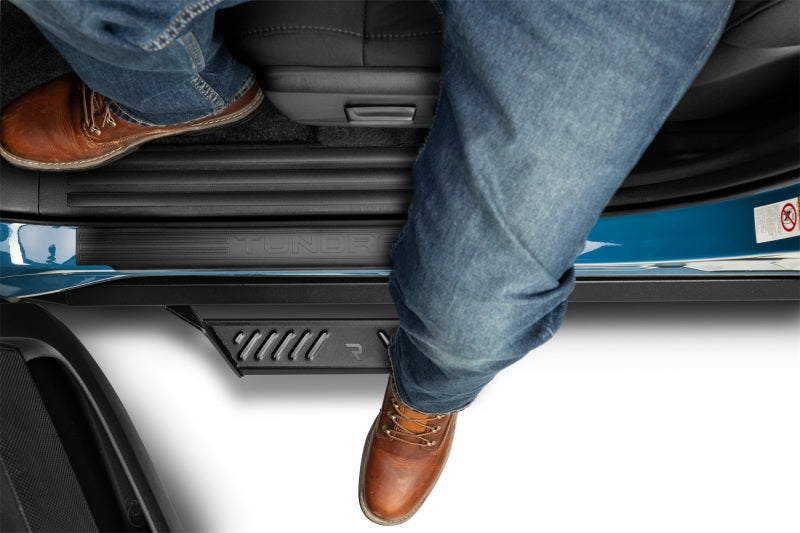 

N-Fab  - NFBPRT0784CC-TX - N-Fab Predator Pro Step System 07-17 Toyota Tundra CrewMax - Tex. Black - Shipped in Europe - Tuningsupply.com
