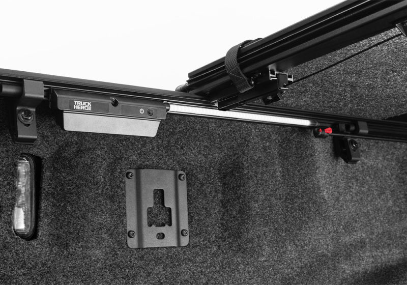 

Undercover UX22029 - UNDUX22029 - UnderCover 2021+ Ford F-150 Crew Cab 5.5ft Ultra Flex Bed Cover - Shipped in Europe - Tuningsupply.com
