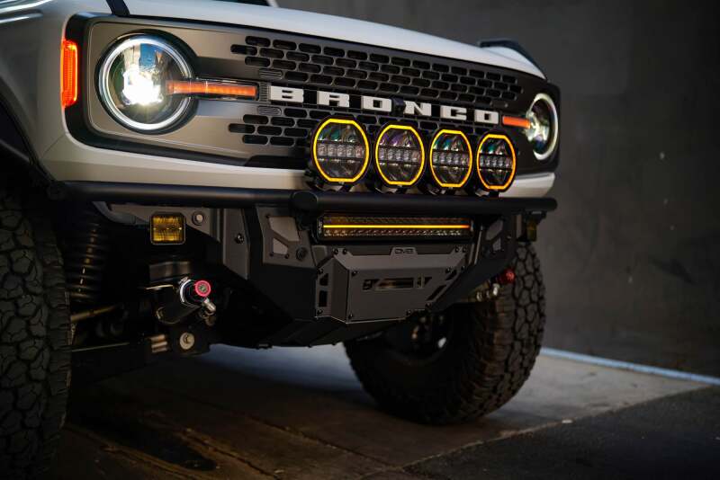 

DV8 Offroad BE20EW200W-H - DVEBE20EW200W-H - DV8 Offroad Elite Series 20in Dual Row Light Bar w/ Accent Light - Shipped in Europe - Tuningsupply.com
