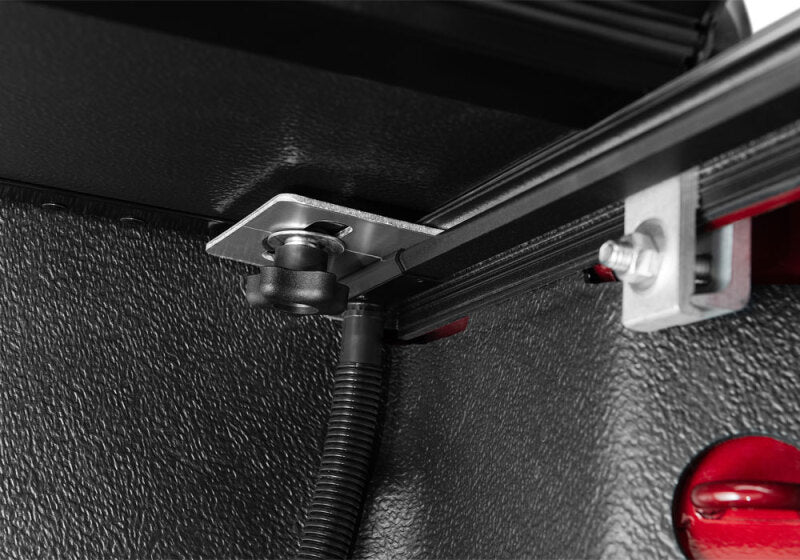 

BAK  - BAK226100 - BAK 04-14 Chevy Silverado 5ft 8in Bed BAKFlip G2 - Shipped in Europe - Tuningsupply.com
