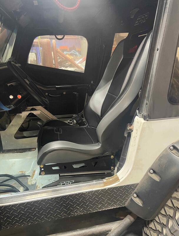 

PRP Seats  - PRPC82 - PRP Jeep CJ7/YJ Seat Mounts  (Complete Pedestal) - Pair - Shipped in Europe - Tuningsupply.com
