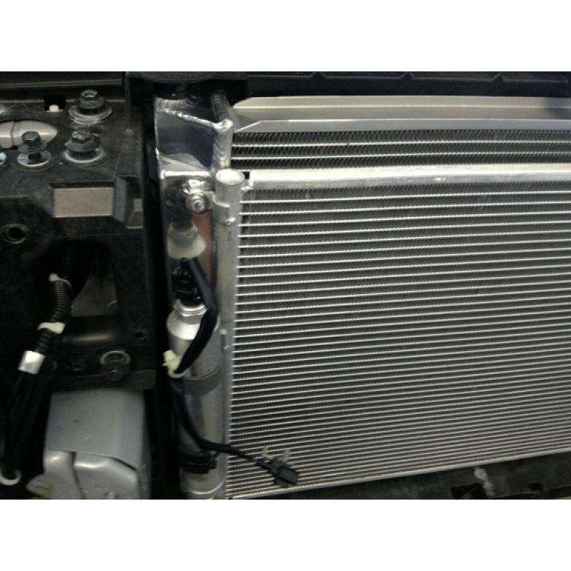 Mishimoto 09+ Nissan 370Z Manual Radiator-Radiators-Mishimoto-MISMMRAD-370Z-09-SMINKpower Performance Parts